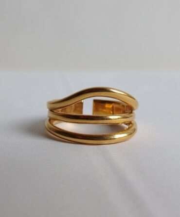 Three ring band