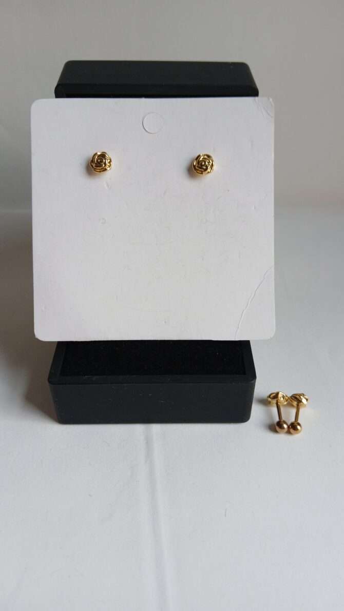 rose studs