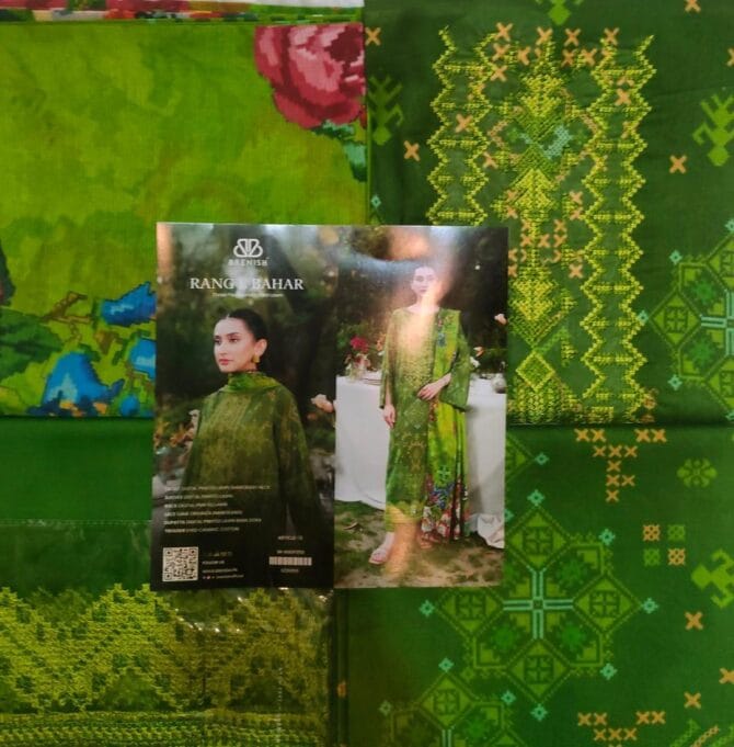 Graceful Green Lawn Suit